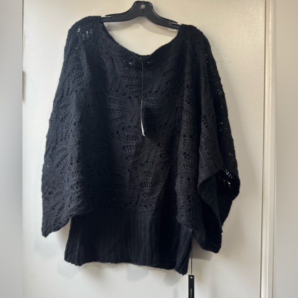 New BcbgMaxAzria Women’s Acrylic Wool Poncho Lightweight Sweater Size L